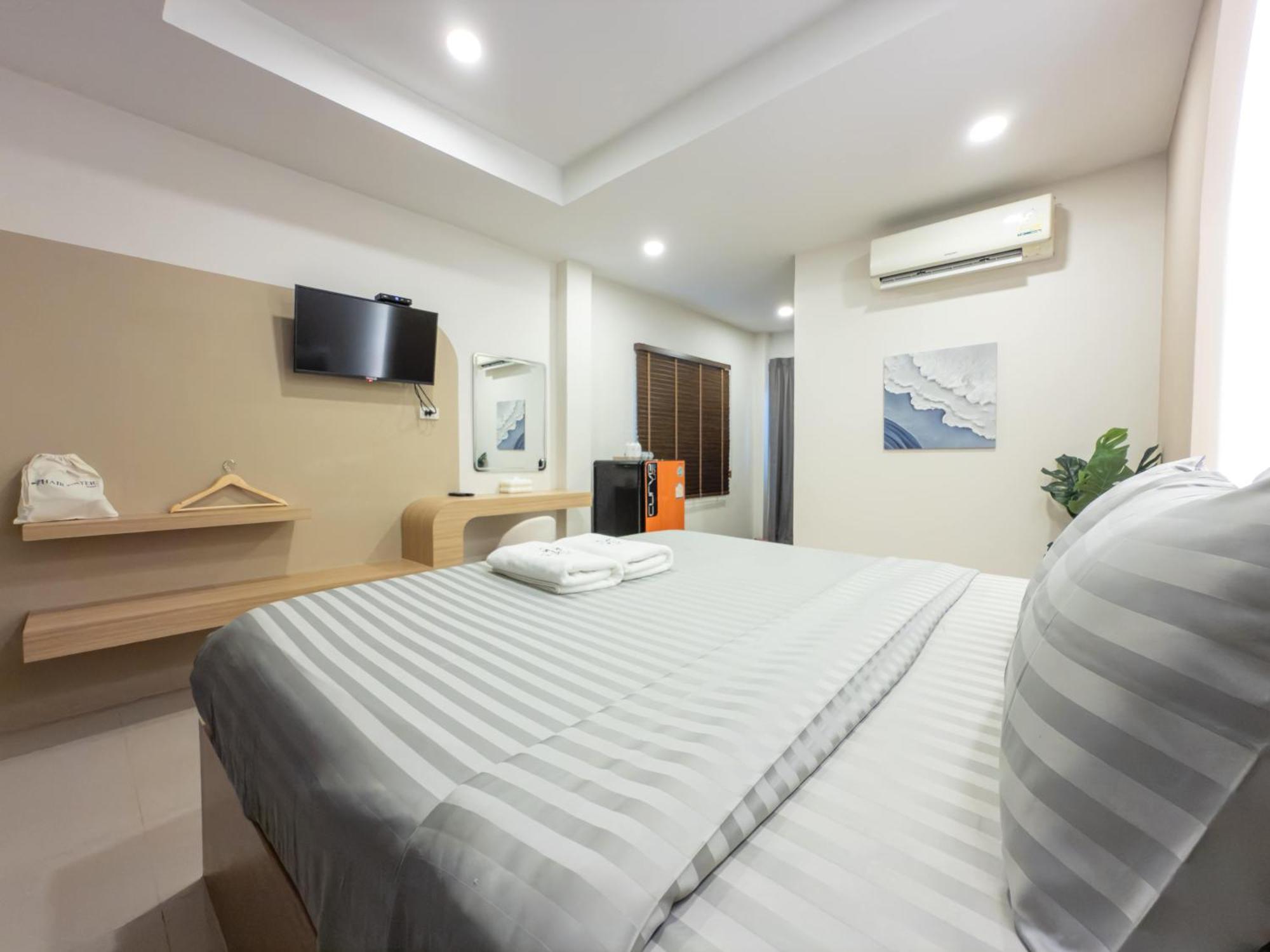 Hotel The Seathru Koh Larn 3*