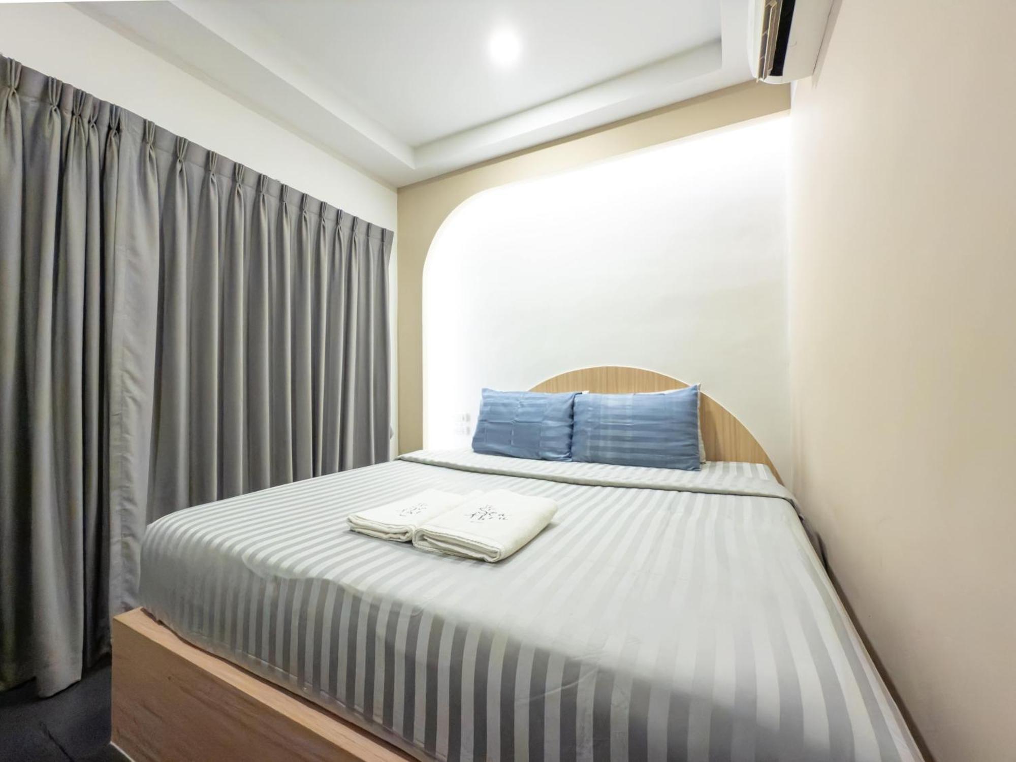 Hotel The Seathru Koh Larn Pattaya
