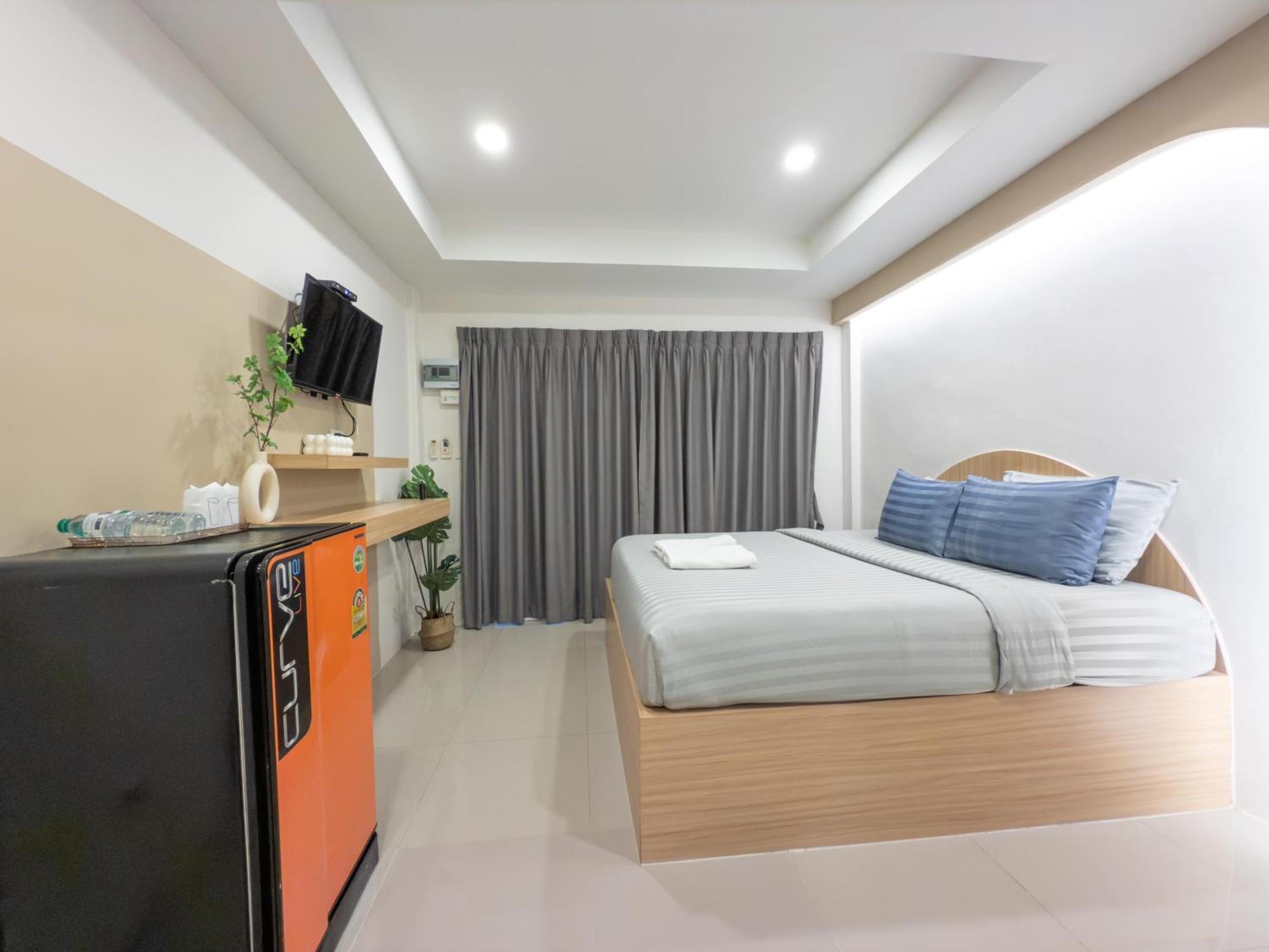 Hotel The Seathru Koh Larn 3*