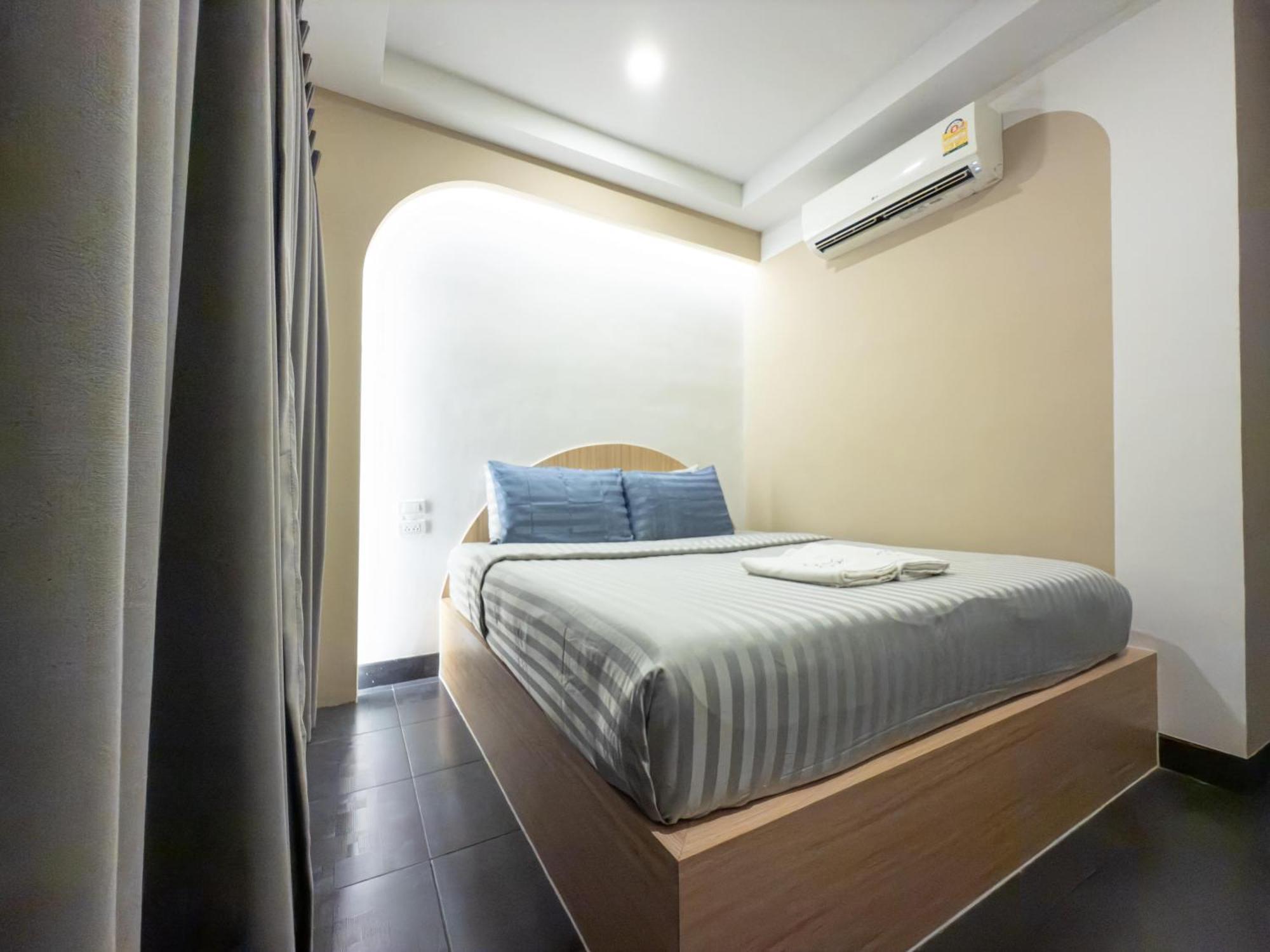 Hotel The Seathru Koh Larn 3*